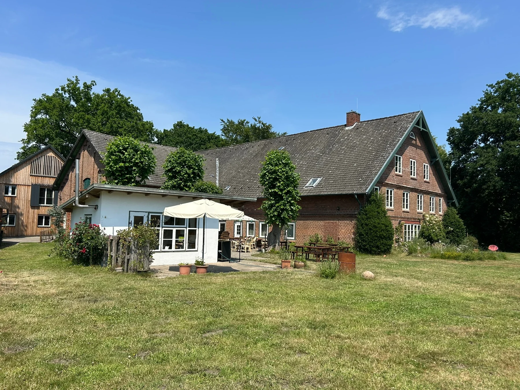 Der ehemalige Bauernhof im Grünen
